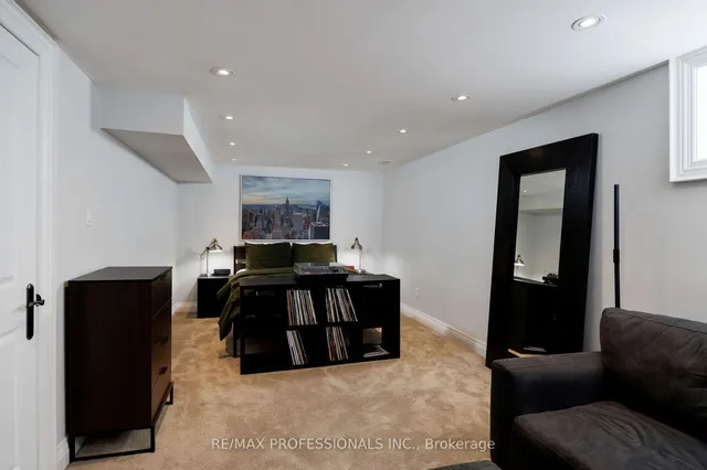 Additional image 32 of 80 Haliburton Ave