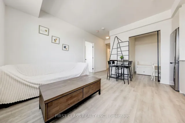 Additional image 11 of 2369 Danforth Ave Unit 904
