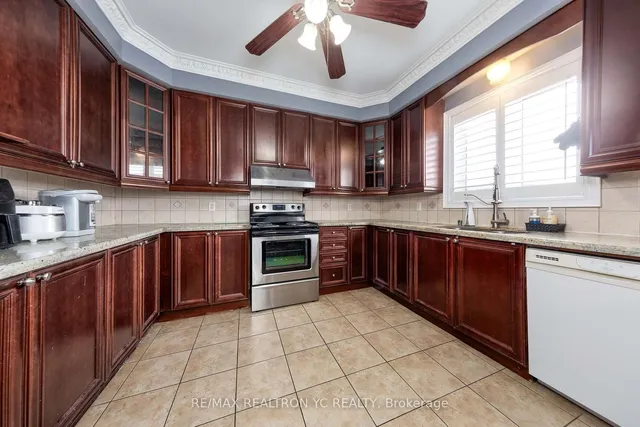 Additional image 10 of 19 Wadena Crt