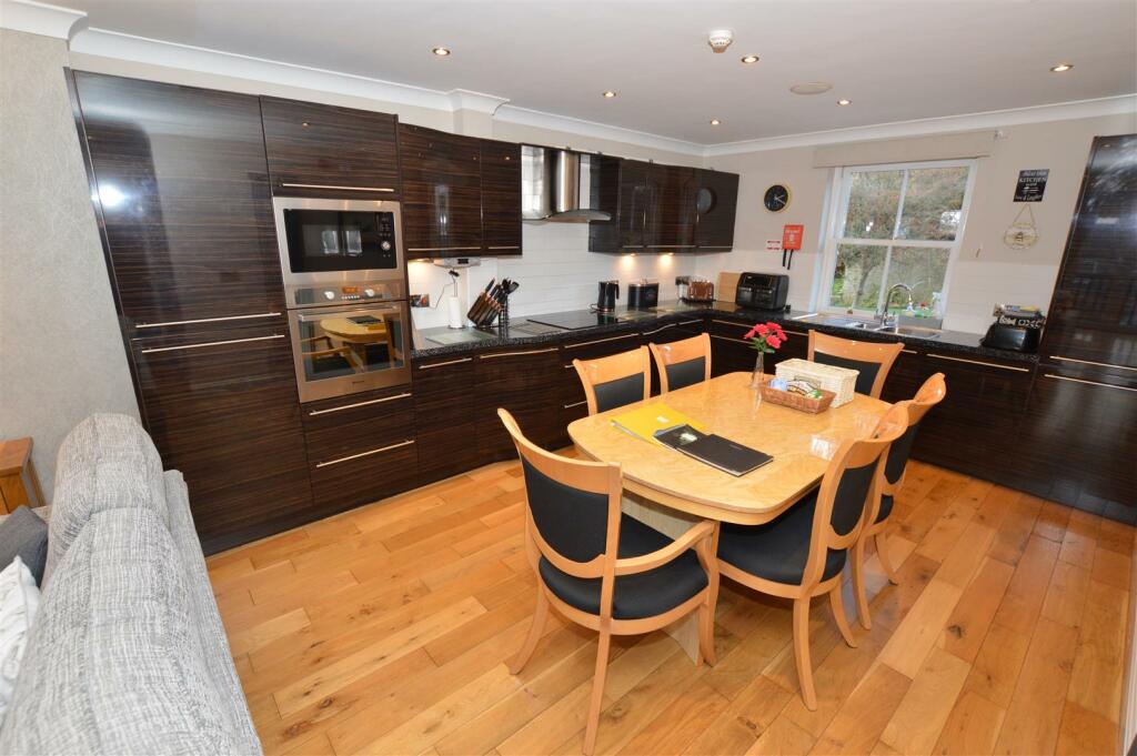 Additional image 4 of Garden View, Pottergate, Richmond