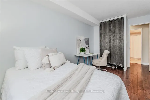 Additional image 21 of 18 Holborn Crt Unit 102