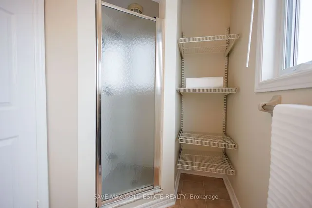 Additional image 28 of 108 GLENASHTON Dr