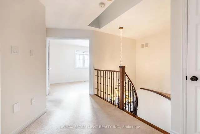 Additional image 19 of 2049 Country Club Dr