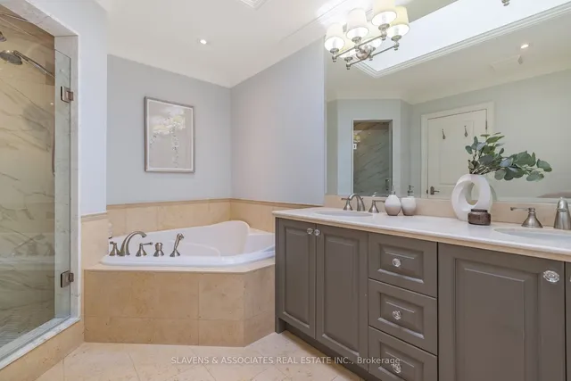 Additional image 21 of 34 Deloraine Ave