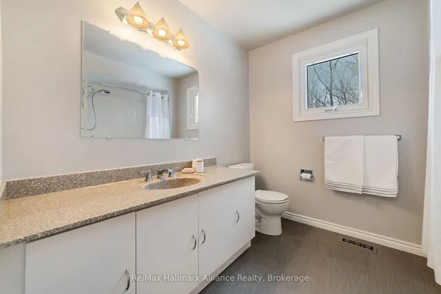 Additional image 21 of 416 Freeman Cres