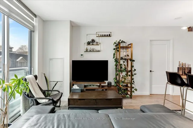 Additional image 16 of 101 Erskine Ave Unit 310