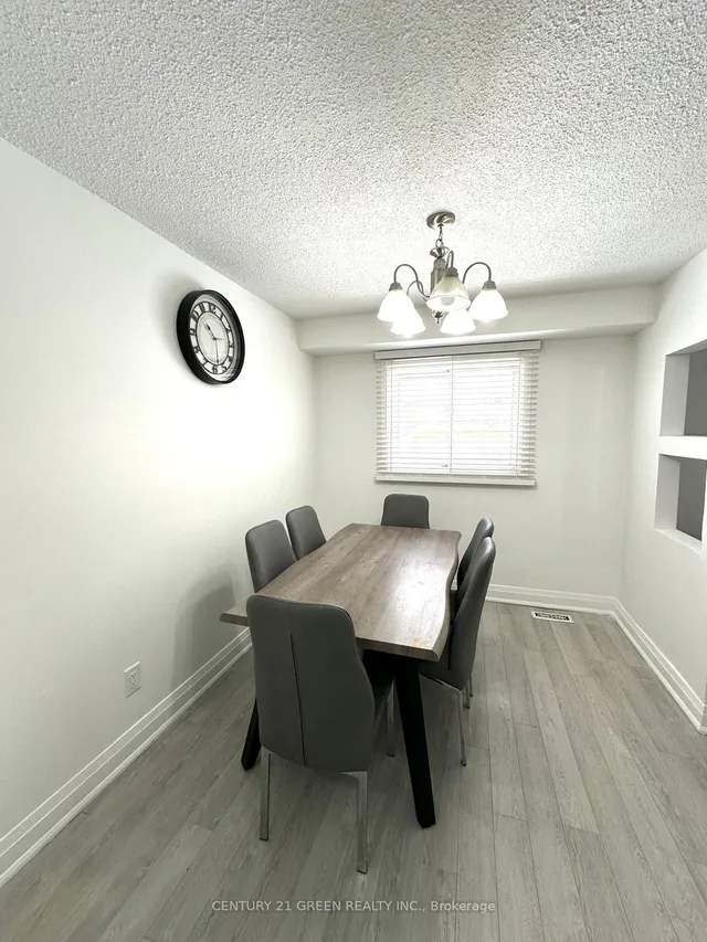 Additional image 27 of 864 Laurier Ave