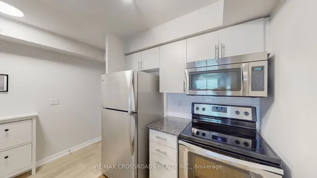 Additional image 13 of 1410 Dupont St Unit 2501