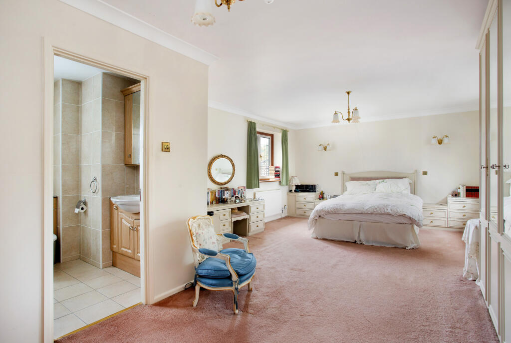 Additional image 6 of The Chowns, Harpenden, AL5