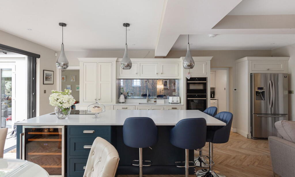 Additional image 39 of Hayes Chase, West Wickham, BR4