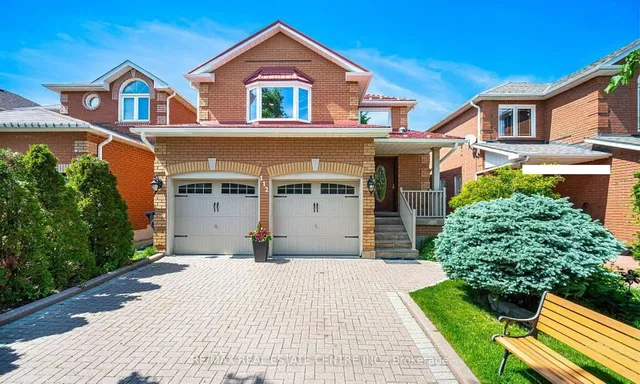 112 Ravenscliffe Crt
