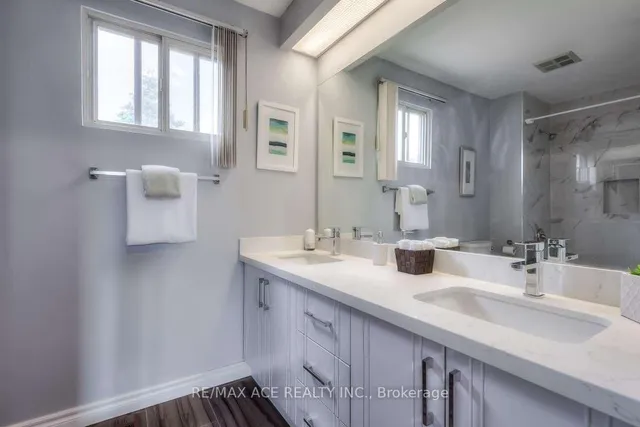 Additional image 12 of 2472 Eglinton Ave Unit TH10