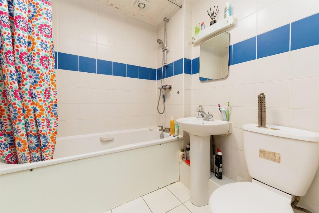 Additional image 12 of Parkway Gardens, Welwyn Garden City