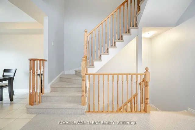 Additional image 14 of 2220 Queensway Dr Unit 2