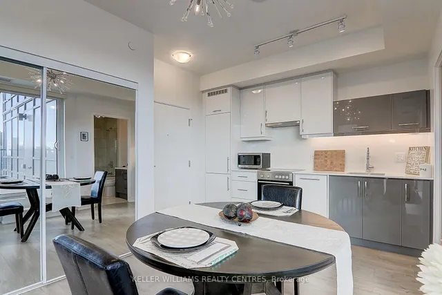 Additional image 18 of 181 Huron St Unit LPH03