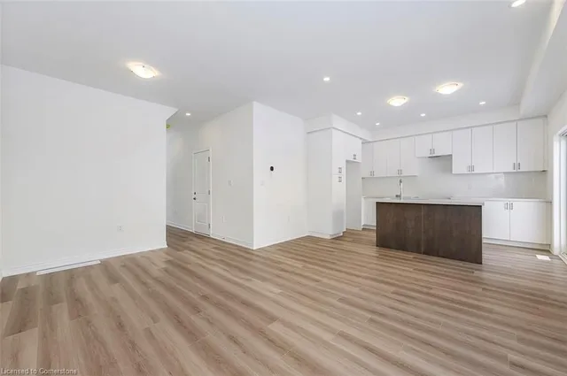 Additional image 11 of 205 Thames Way Unit 18