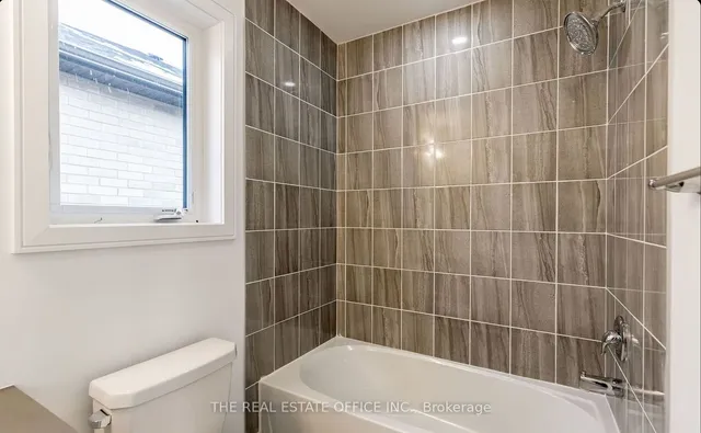 Additional image 20 of 61 Red Maple Lane