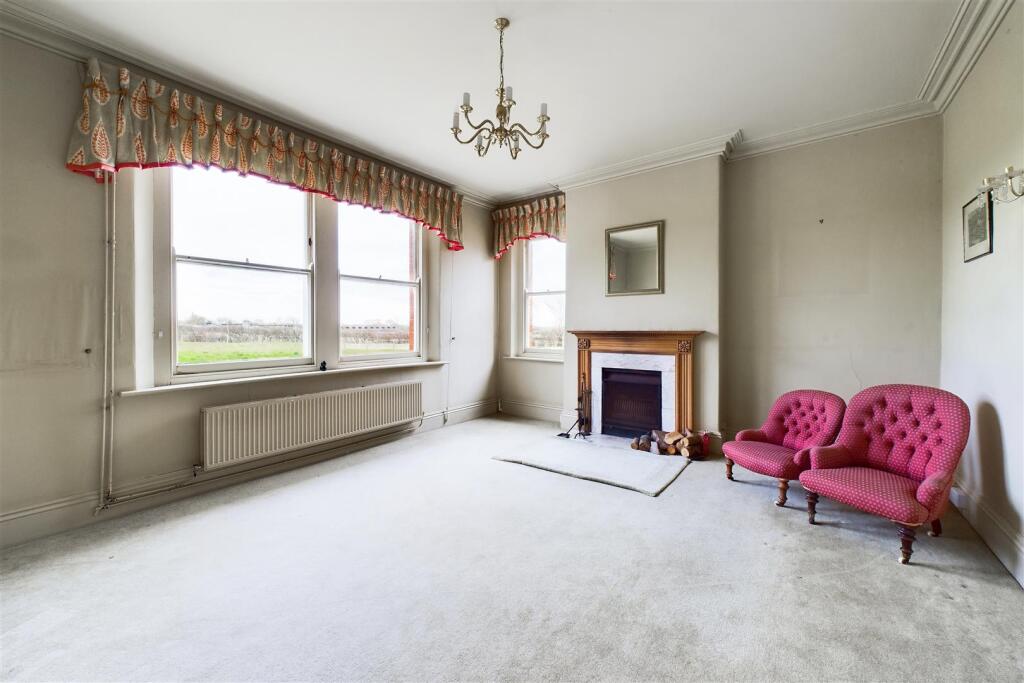 Additional image 8 of DETACHED | UPDATING | BADGWORTH