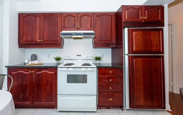 Additional image 14 of 2 Edith Dr Unit 304