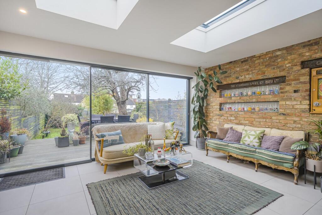 Additional image 9 of Wellhouse Road, Beckenham