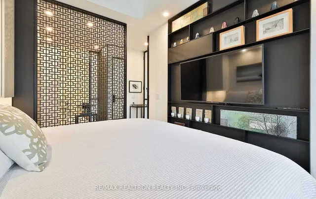 Additional image 17 of 505 Richmond St Unit 419