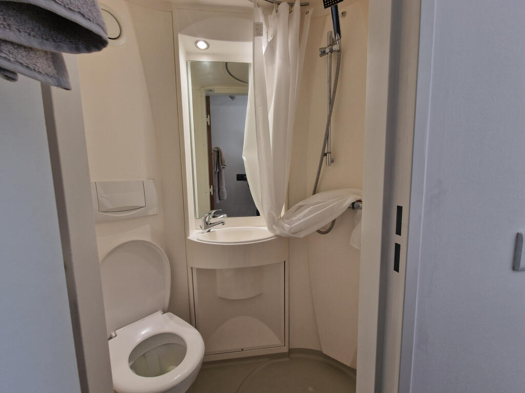 Additional image 5 of Haria House, Longside Lane, Bradford, West Yorkshire, BD7