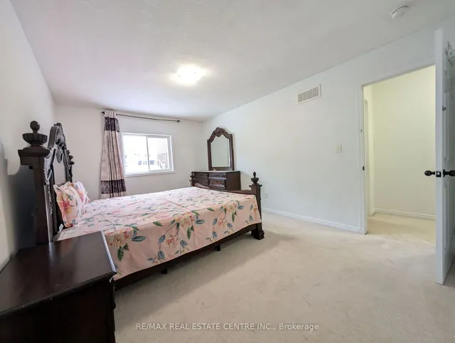 Additional image 35 of 434 Woodbine Ave