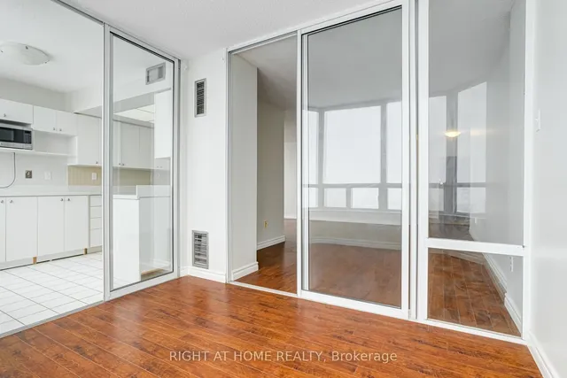 Additional image 12 of 350 Alton Towers Circ Unit 1910