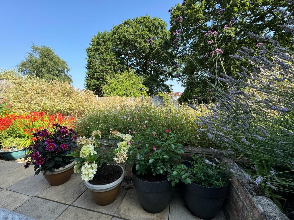 Additional image 21 of Laburnum Way, Bromley, BR2