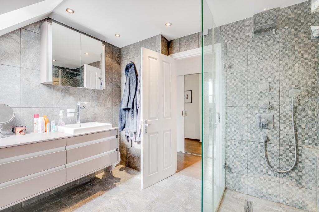 Additional image 16 of Reynards Road, Welwyn, Hertfordshire, AL6