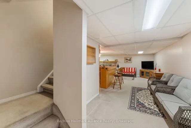 Additional image 25 of 416 Freeman Cres