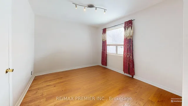 Additional image 28 of 32 Marlington Cres