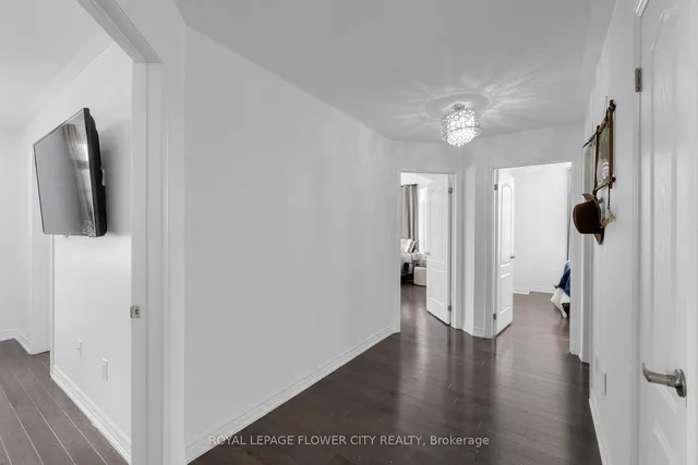 Additional image 26 of 22 Vanwood Cres