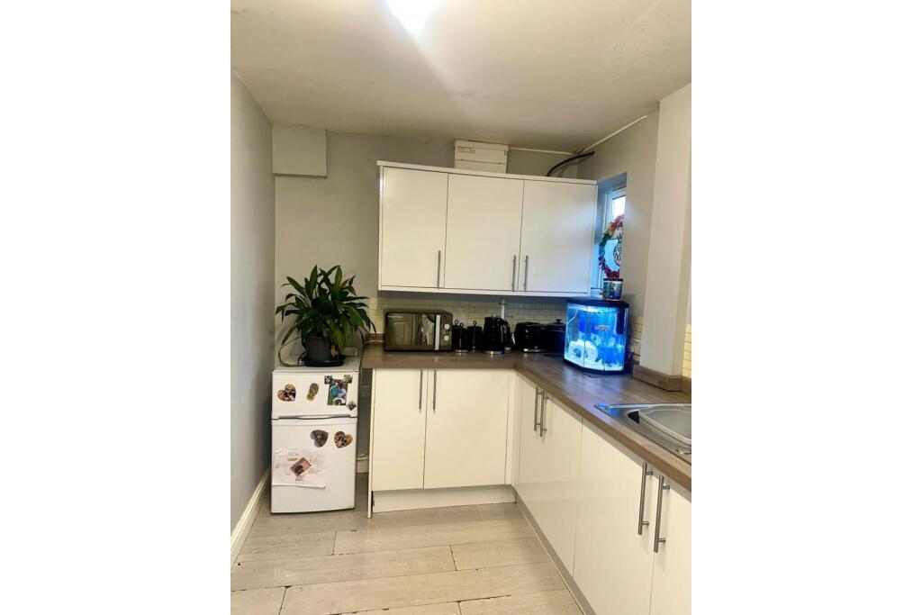 Additional image 10 of The Grove, Studley, B80