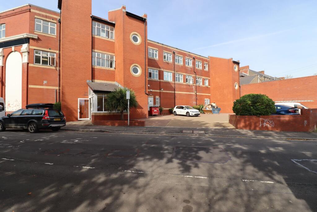 Additional image 11 of H2 offices, 2 - 10 Holton Road, Barry CF63 4HD