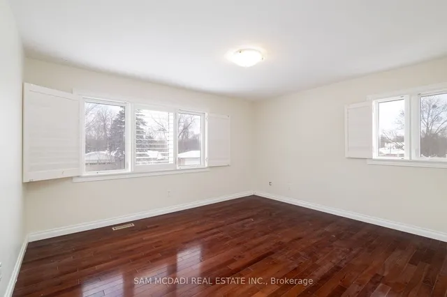 Additional image 26 of 2290 Devon Rd