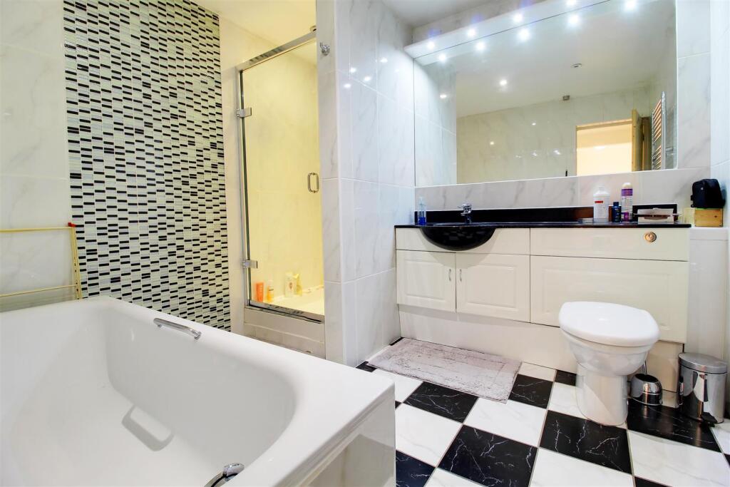 Additional image 8 of Mymms Drive, Brookmans Park, Hatfield