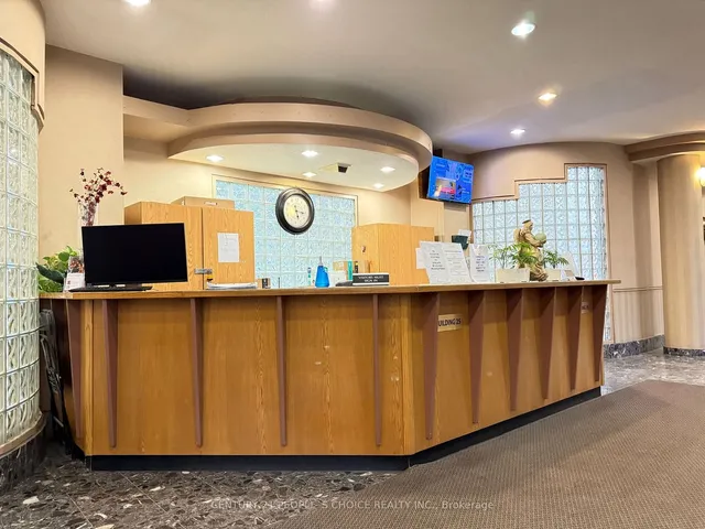 Additional image 3 of 25 Trailwood Dr Unit 705