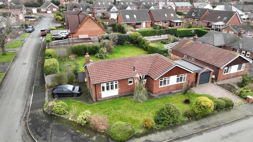 Primary image of Townfield Avenue, Farndon, Chester