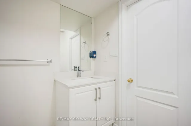 Additional image 25 of 14 Kayak Heights