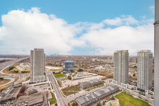 Additional image 37 of 135 Village Green Sq Unit 3422