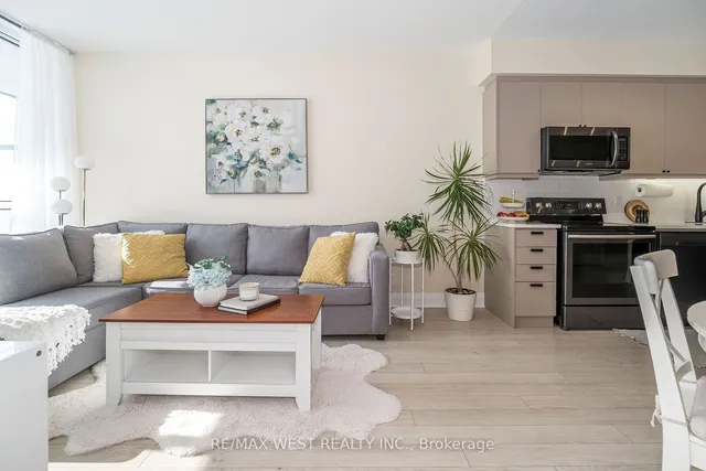 Additional image 4 of 15 Zorra St Unit 605