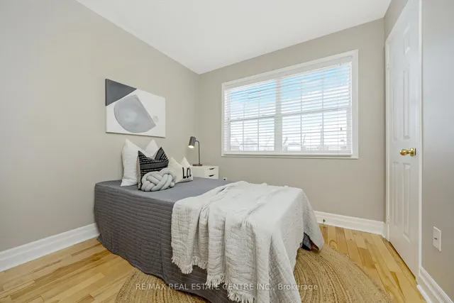 Additional image 23 of 1628 Cartwright Cres