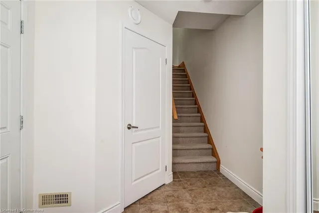 Additional image 9 of 599 Speyer Cir