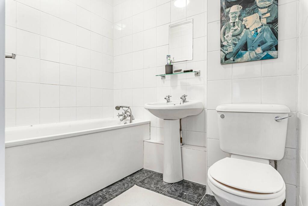 Additional image 9 of Bromley Road, Beckenham, BR3