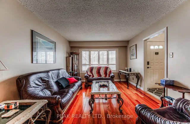 Additional image 7 of 93 Uxbridge Cres