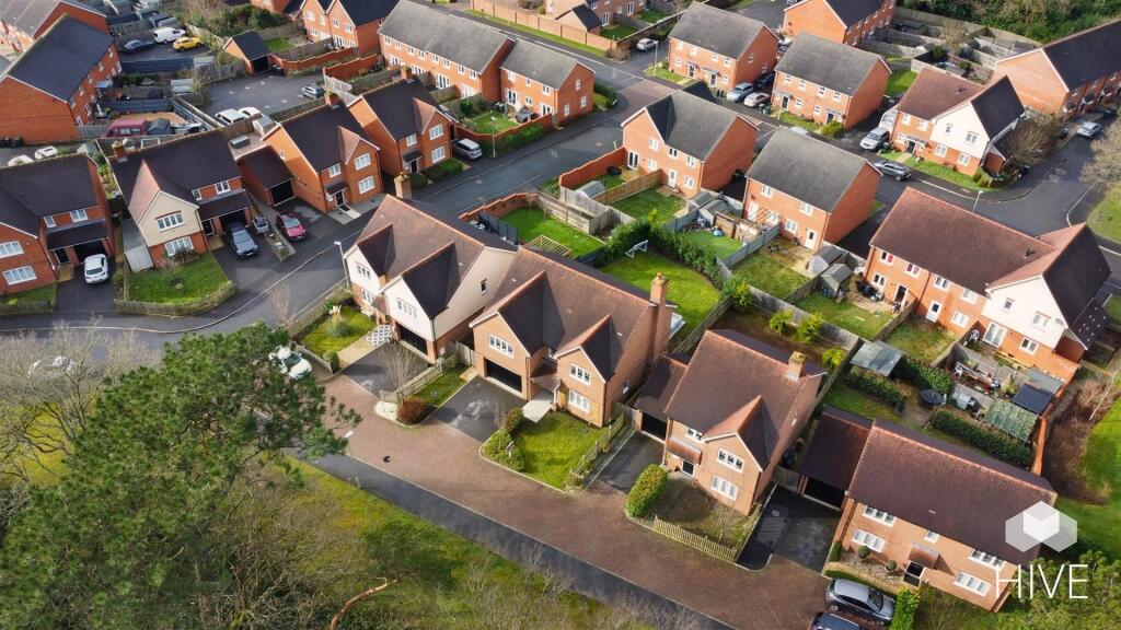 Additional image 3 of Horseshoe Crescent, Ferndown