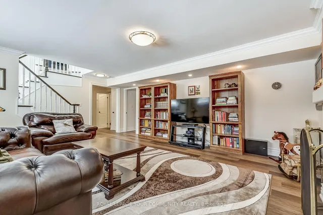 Additional image 37 of 1641 Allan Cres Cres