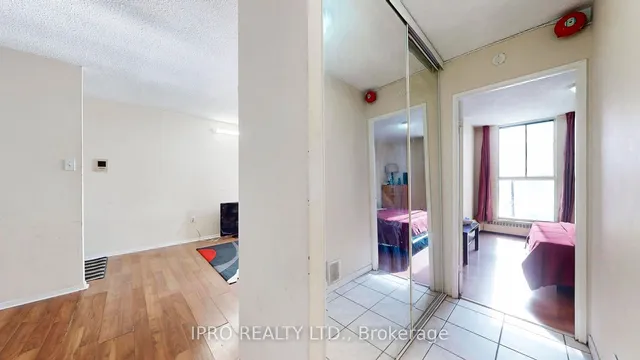 Additional image 13 of 4645 Jane St Unit 637
