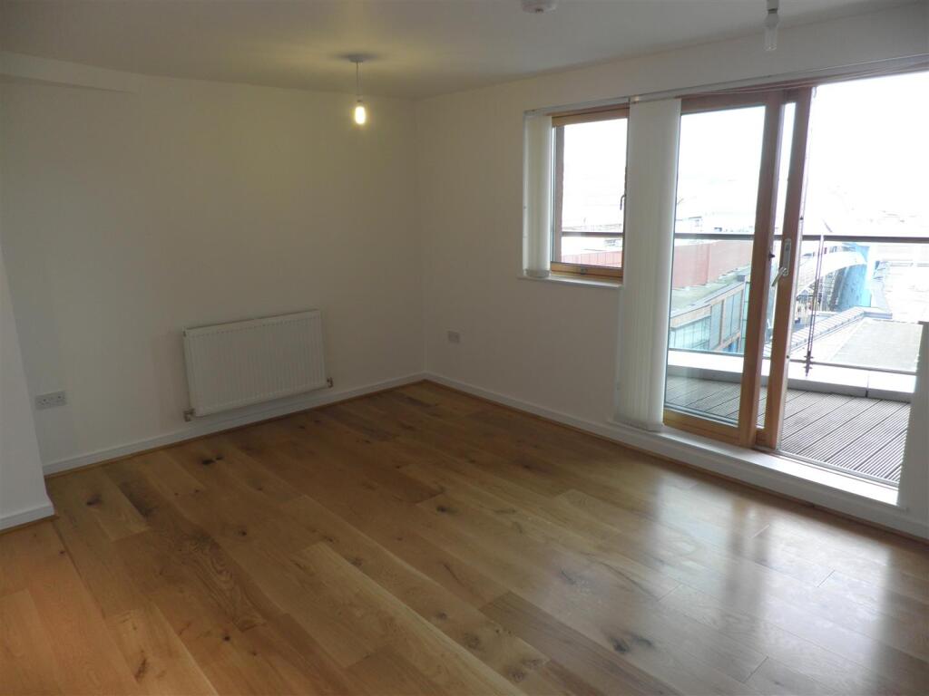 Additional image 5 of Eclipse Apartments, Cabot Circus, Bristol